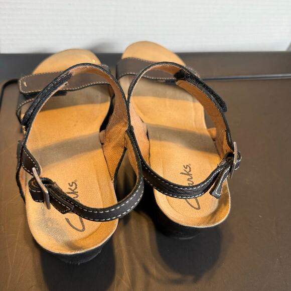 Clarks Leather Wedge Sandals Black Strappy Slingback 7W Comfort Shoes - Picture 9 of 10